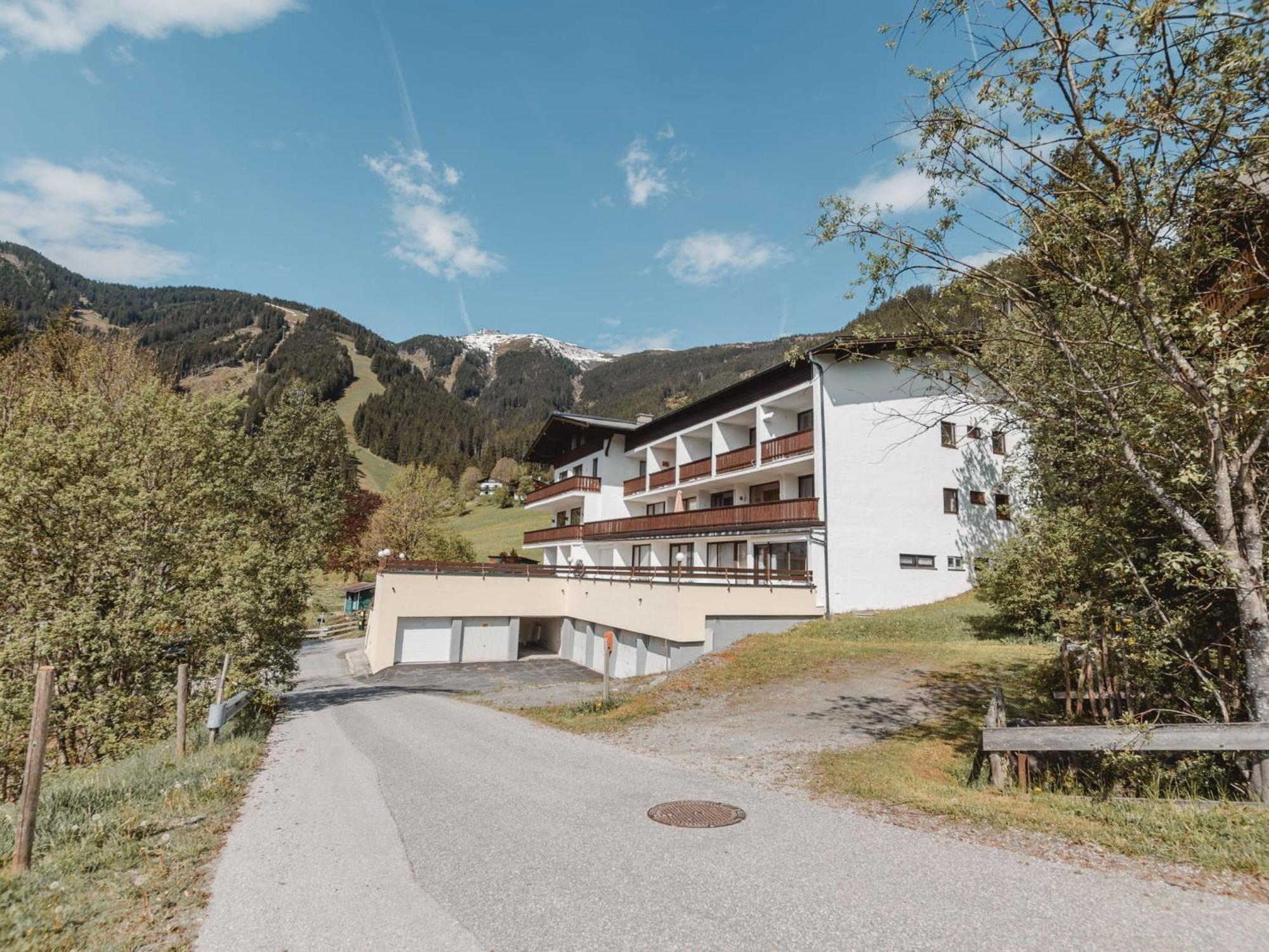Apartment Holger By Interhome Zell am See Exteriör bild
